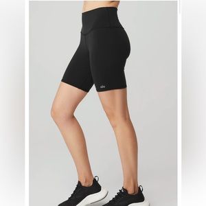 Alo Yoga 7” High-Waist Biker Short